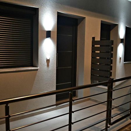 Savvas & Katerinas Appartments 네오스마르마라스 외부 사진